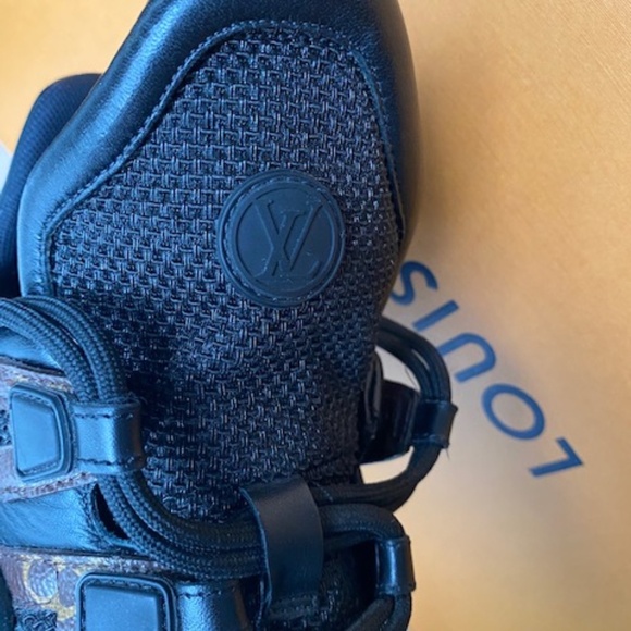 Louis Vuitton Authentic Archlight LV Monogram High Top Sneakers US 9 / EU 39 - Picture 10 of 16